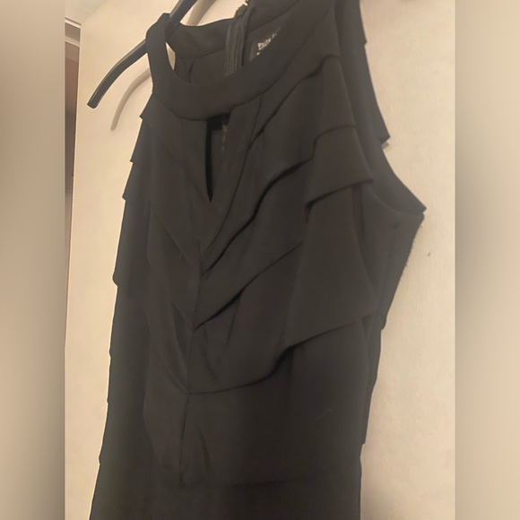 White House Black Market Slimming Black Dress - Picture 3 of 6